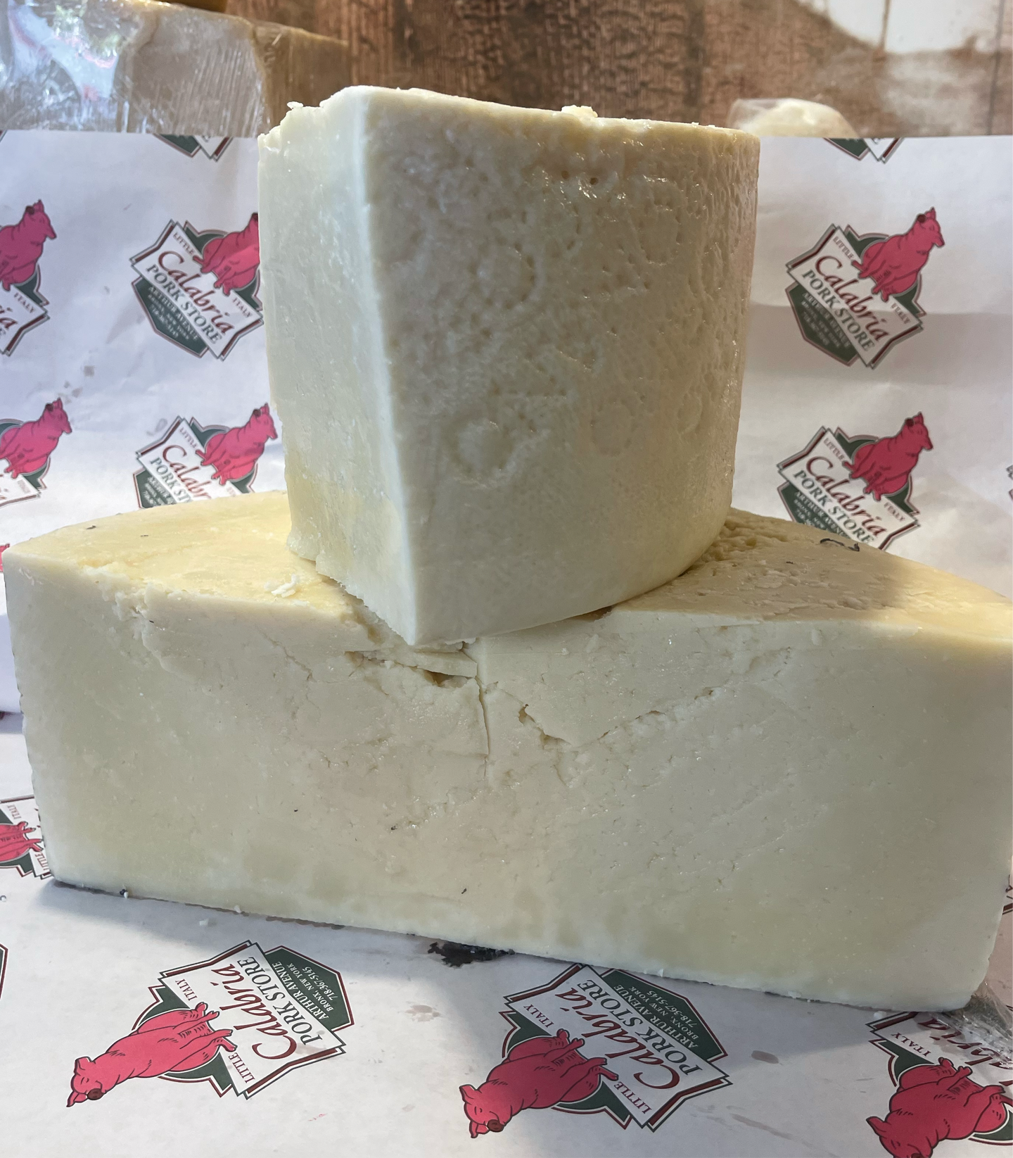 Magno Rome Cheese Romano Cheese (1 LB) – Calabria Pork Store